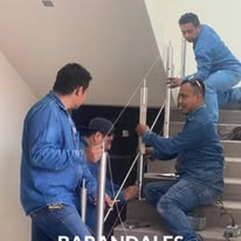 Terraza con barandal de vidrio